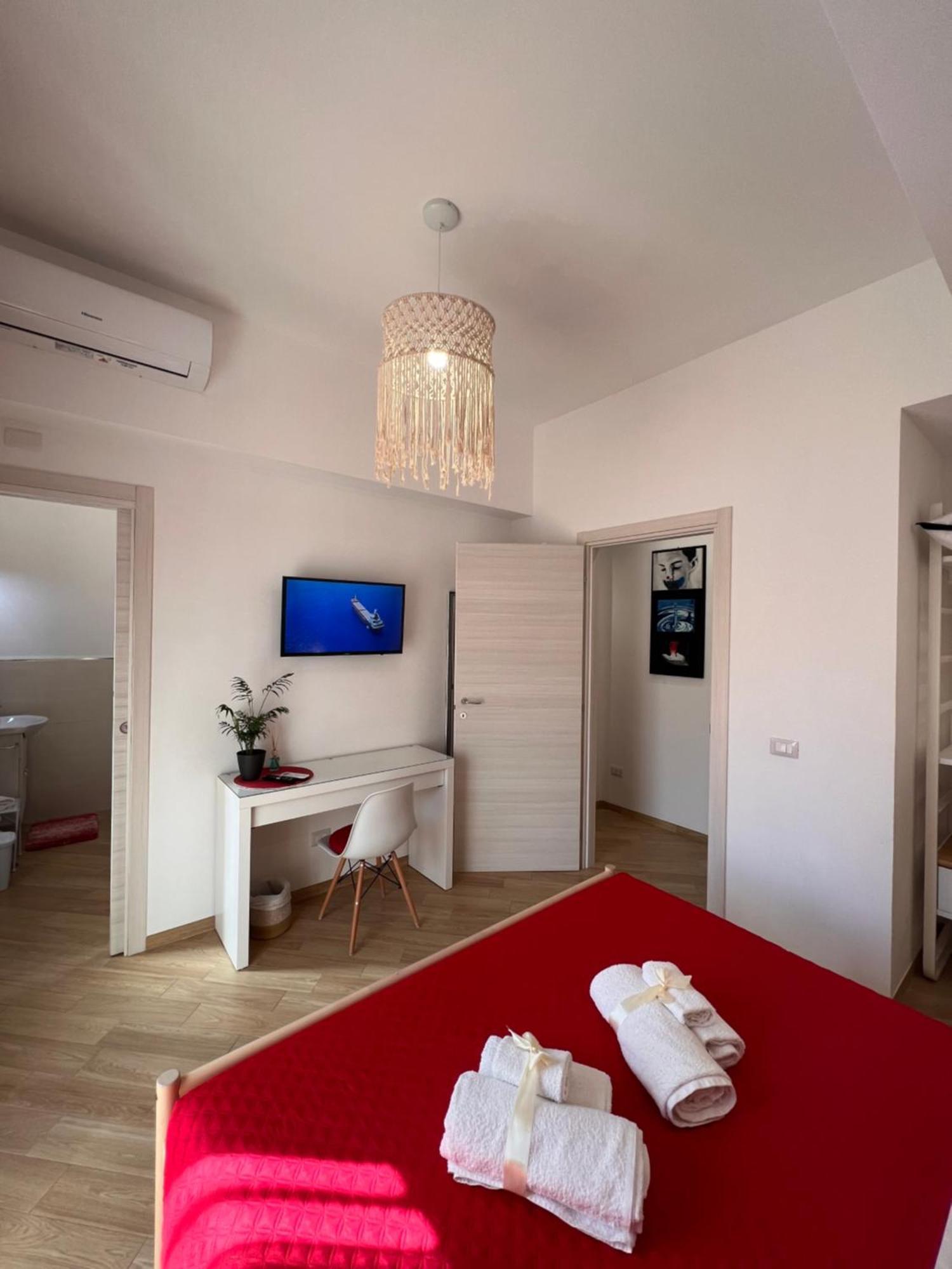 Casa Dharma Hotel Civitavecchia Eksteriør billede